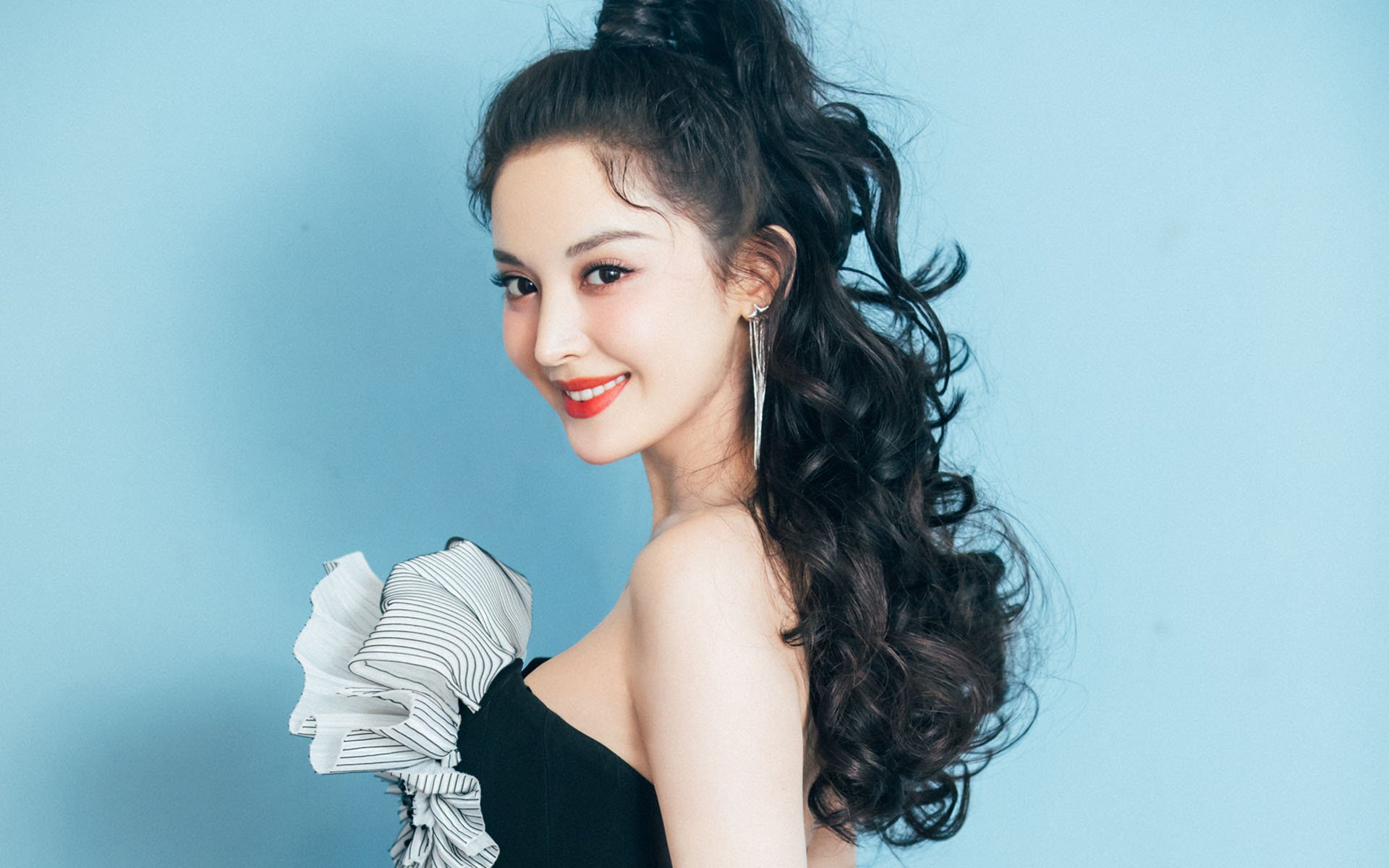 开云体育APP下载-德甲：多特3-4战平门兴，双方都献出精彩比赛，多特德甲两连冠