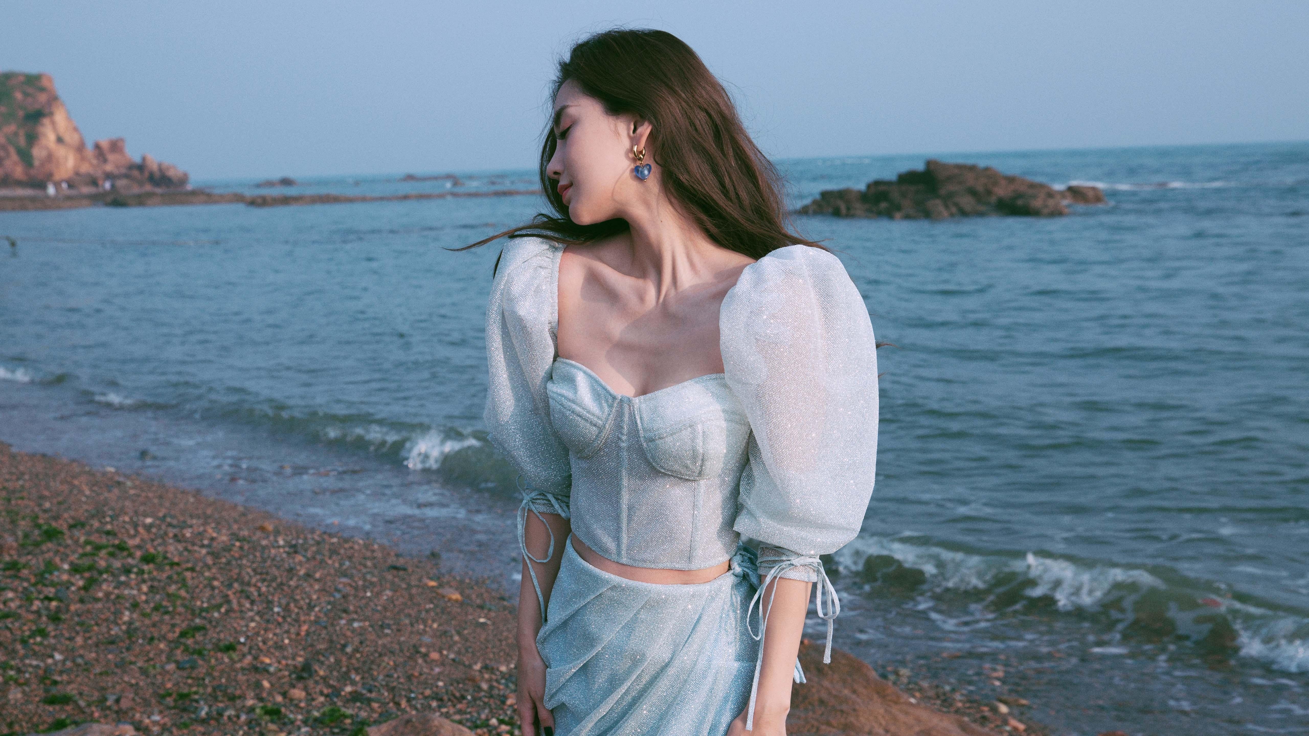 勒沃库森球队客场逆袭，大胜强敌领跑积分榜，勒沃库森球队图片