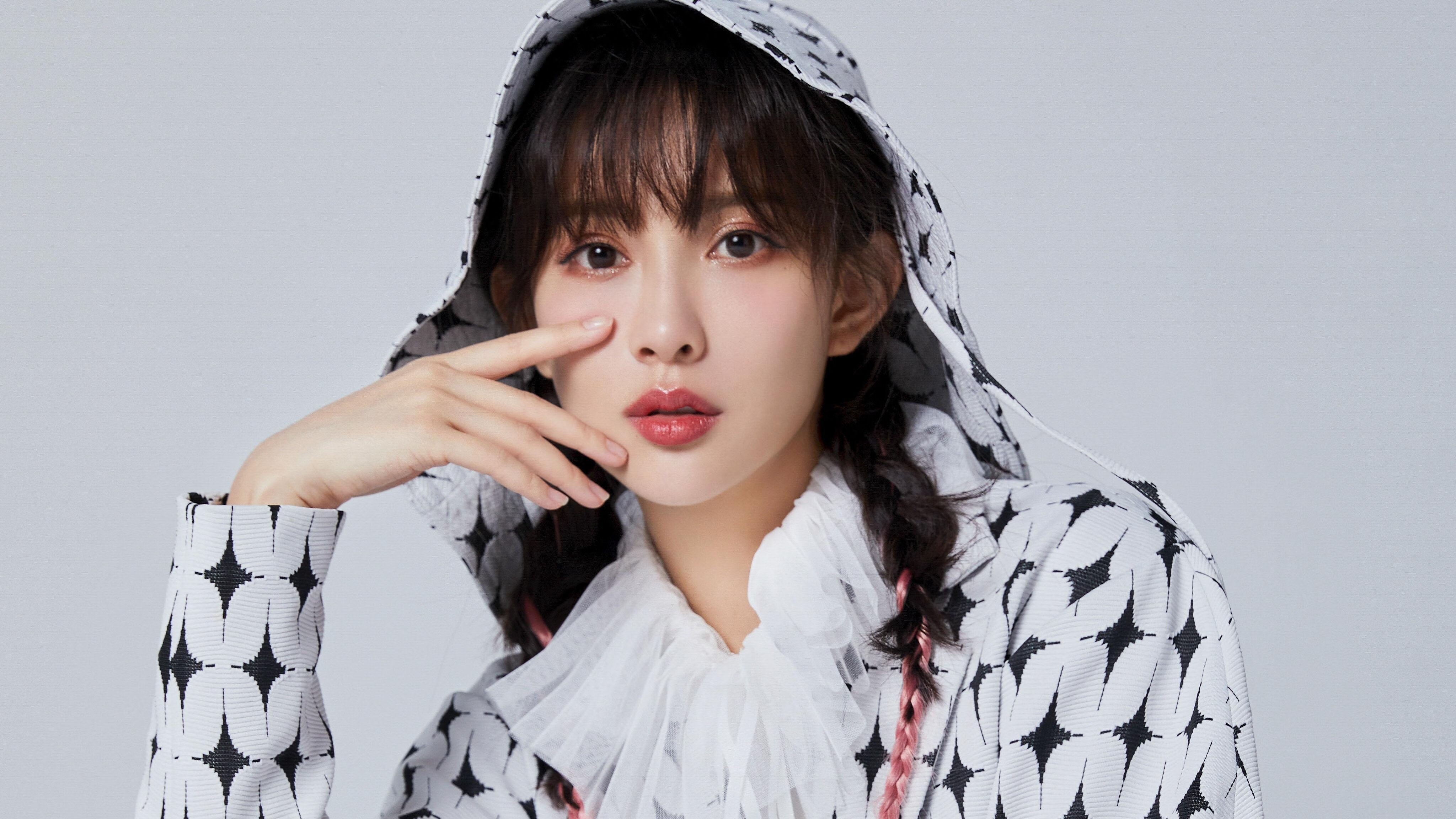 法国队连续三场胜利,稳坐领跑位置,法国队连续三场胜利,稳坐领跑位置的球员