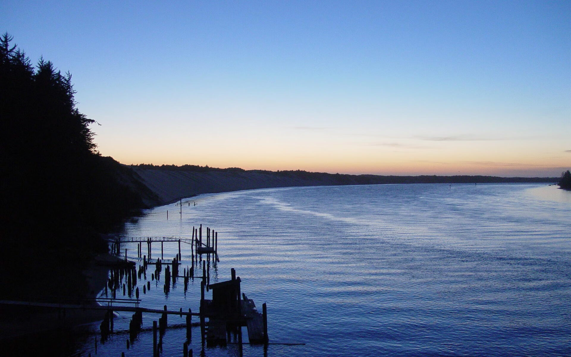 开云·体育官网APP下载-篮网赛后团队合照展现凝聚力与信心，篮网全队合照