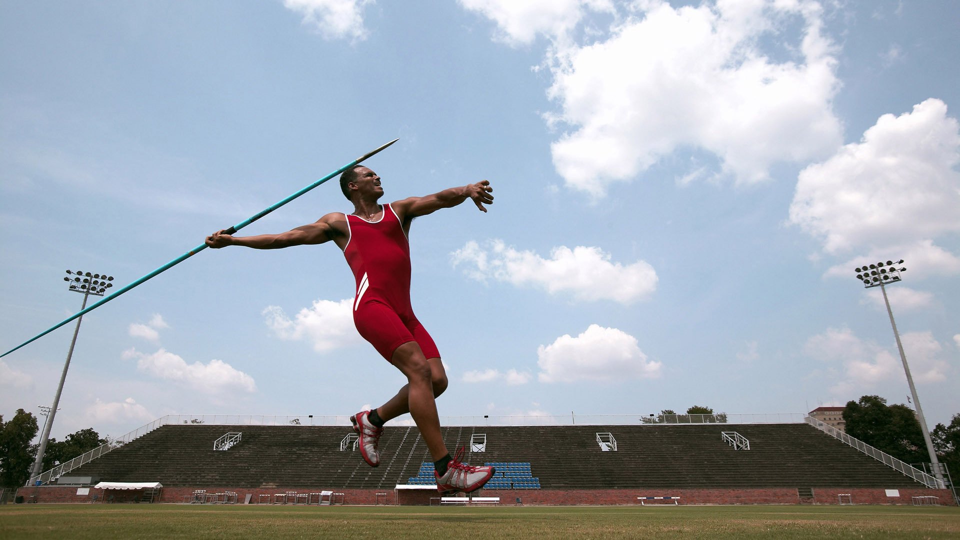 中国足球品牌建设动力不足，中国足球运动品牌